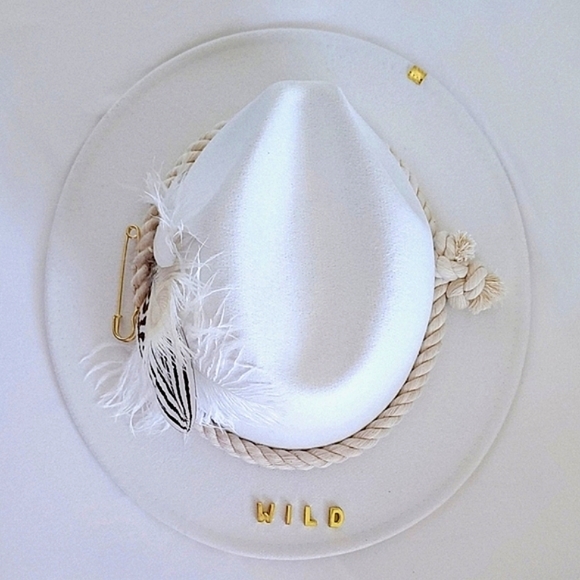 NEW GOLD WILD TULUMINATI HAT TULUM WHITE FEATHER FEDORA - Picture 2 of 3
